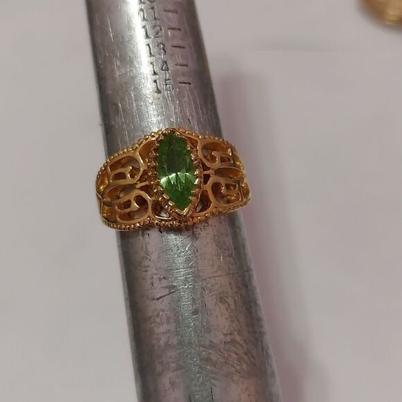 SETA Simulated Peridot Crystal Gold Plate Filigree Ring Size 7 August Birthstone - Picture 4 of 6